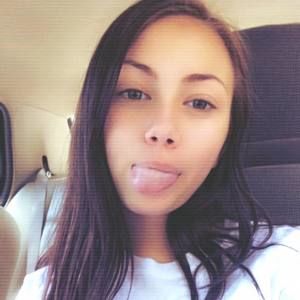 Meet your Posher, Jade